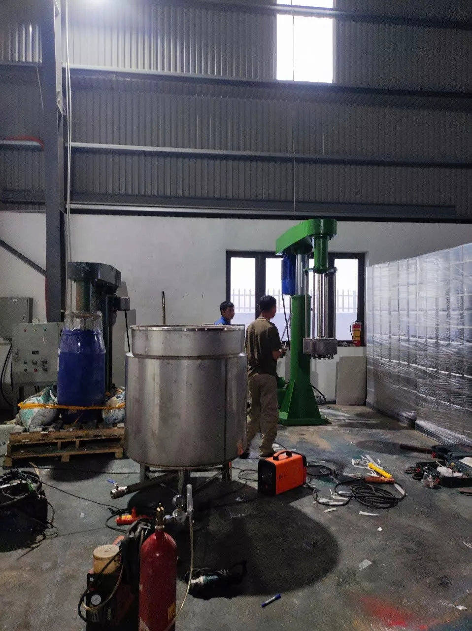 Bồn khuấy sơn đáy bằng 300l, 500l, 700l, 1200l - Ảnh 1