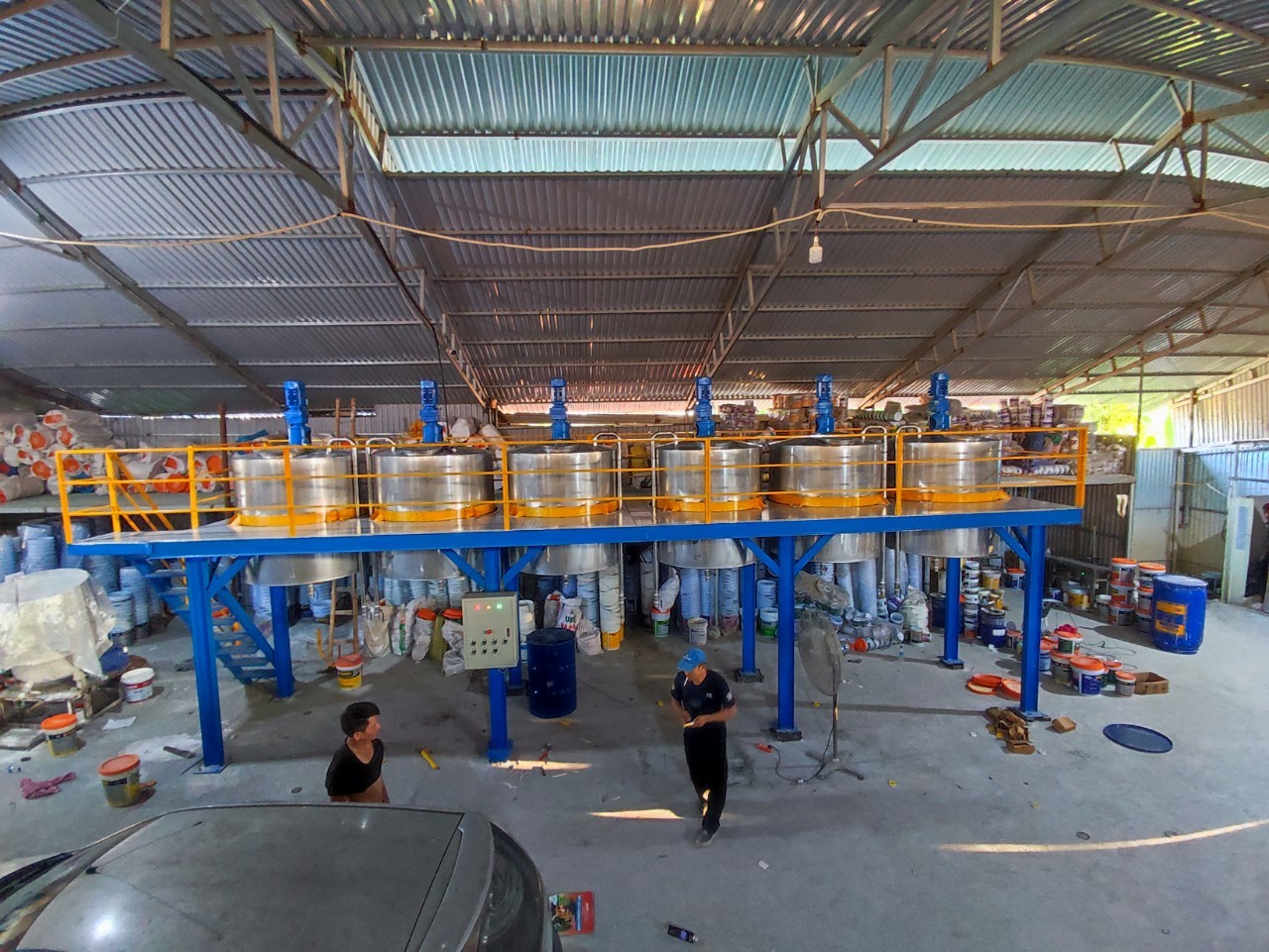 Bồn khuấy sơn có bánh xe 200l, 500l, 700l, 1000l - Ảnh 1