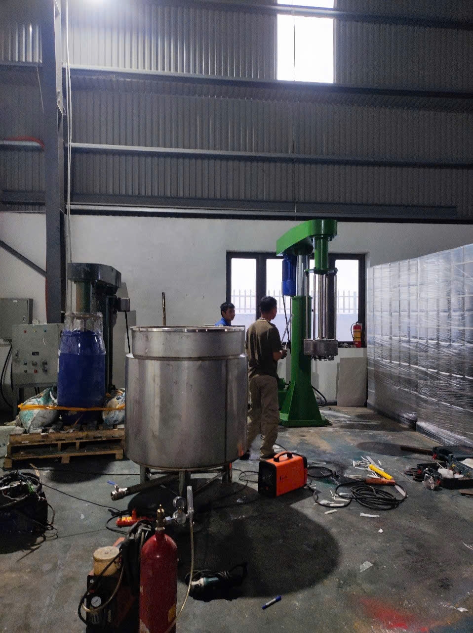 Bồn khuấy sơn đáy bằng 300l, 500l, 700l, 1200l - Ảnh 1