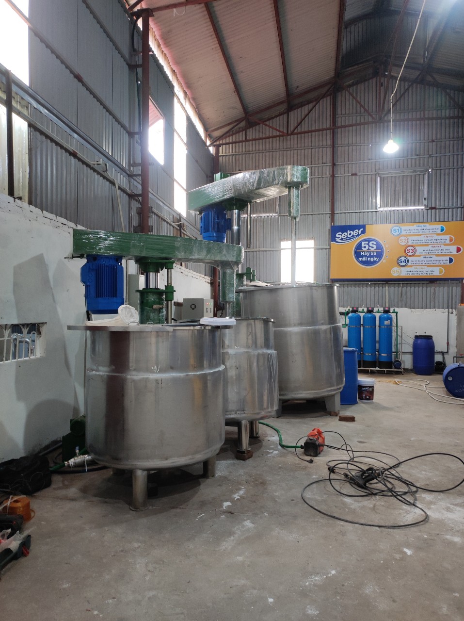 Bồn khuấy sơn đáy bằng 300l, 500l, 700l, 1200l - Ảnh 1