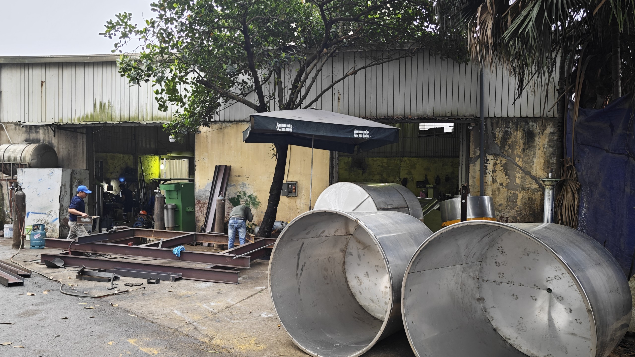 Bồn khuấy sơn 500 1500 2500 lít - Ảnh 1