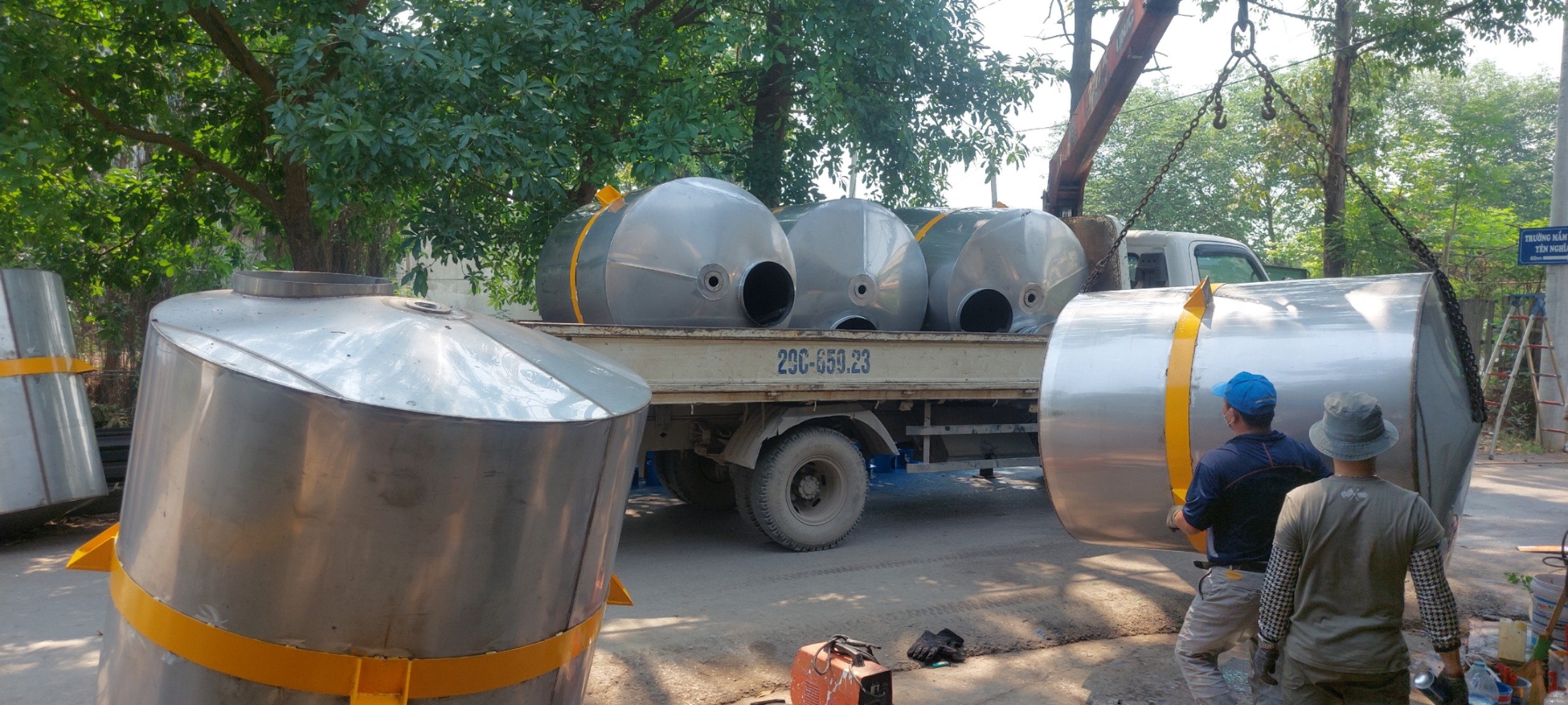Bồn khuấy sơn 500 1000 1500 2000 2500 lít - Ảnh 1