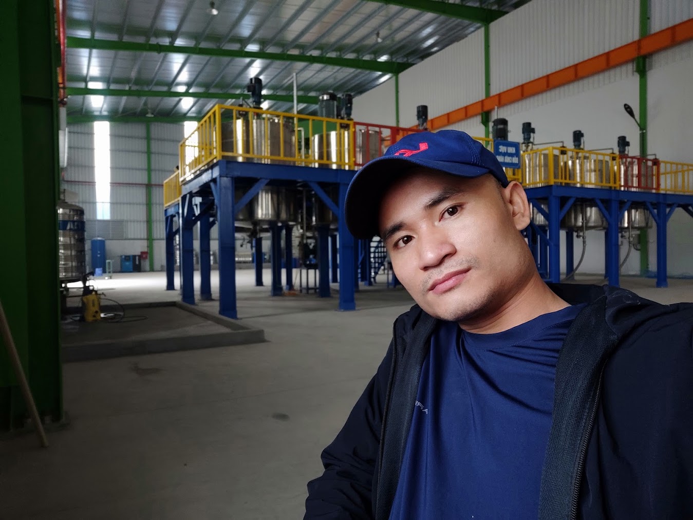 Máy khuấy sơn sàn thao tác 10000 lít - Ảnh 1