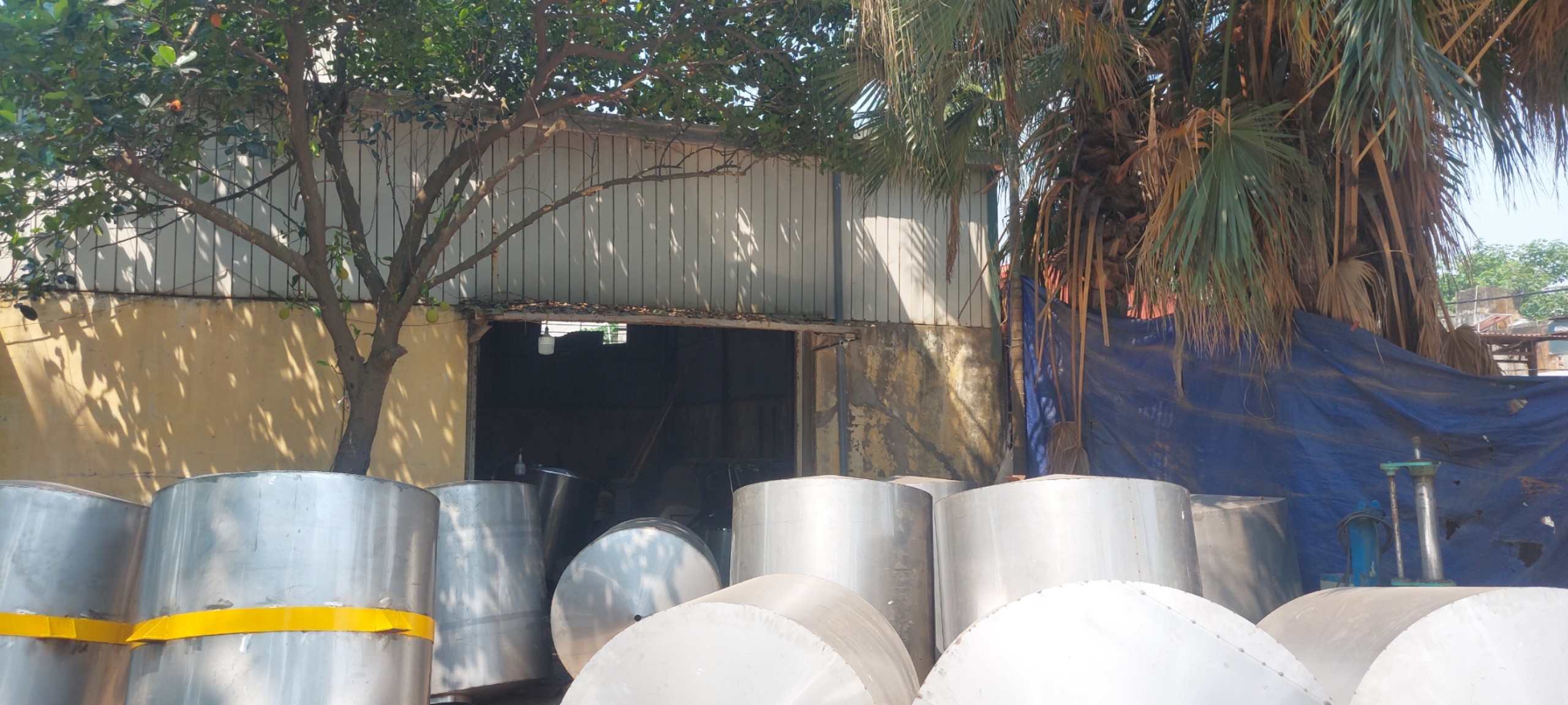 Bồn khuấy sơn 500 1000 1500 2000 2500 lít - Ảnh 1