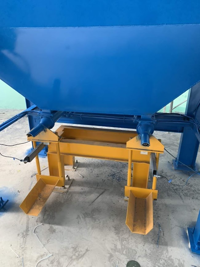 Máy trộn bột bả 2 tầng 2000Kg 50 bao - Ảnh 1