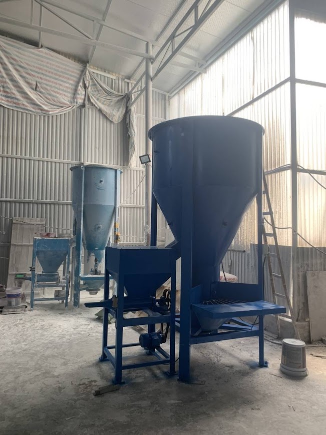 Máy trộn bột bả tường 1500 2000kg - Ảnh 1
