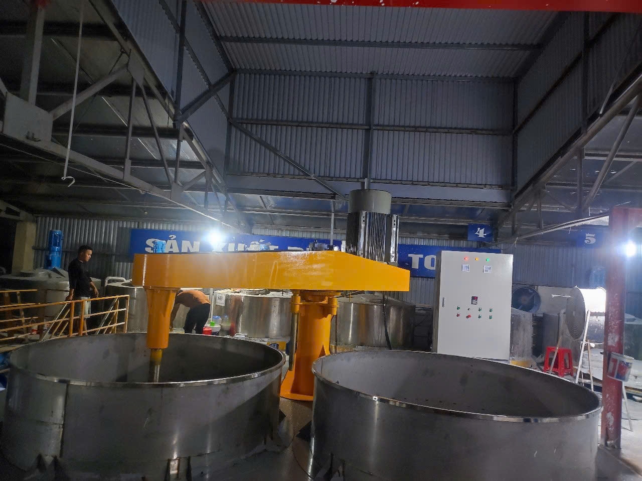 Máy khuấy sàn thao tác 5000 6000 7000 lít - Ảnh 1