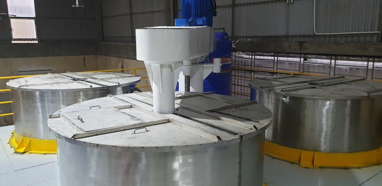 Máy khuấy sơn sàn thao tác 5000 lít chính hãng - Ảnh 1