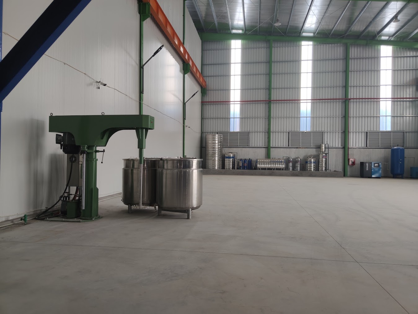 Máy khuấy sơn sàn thao tác 8000 lít - Ảnh 1