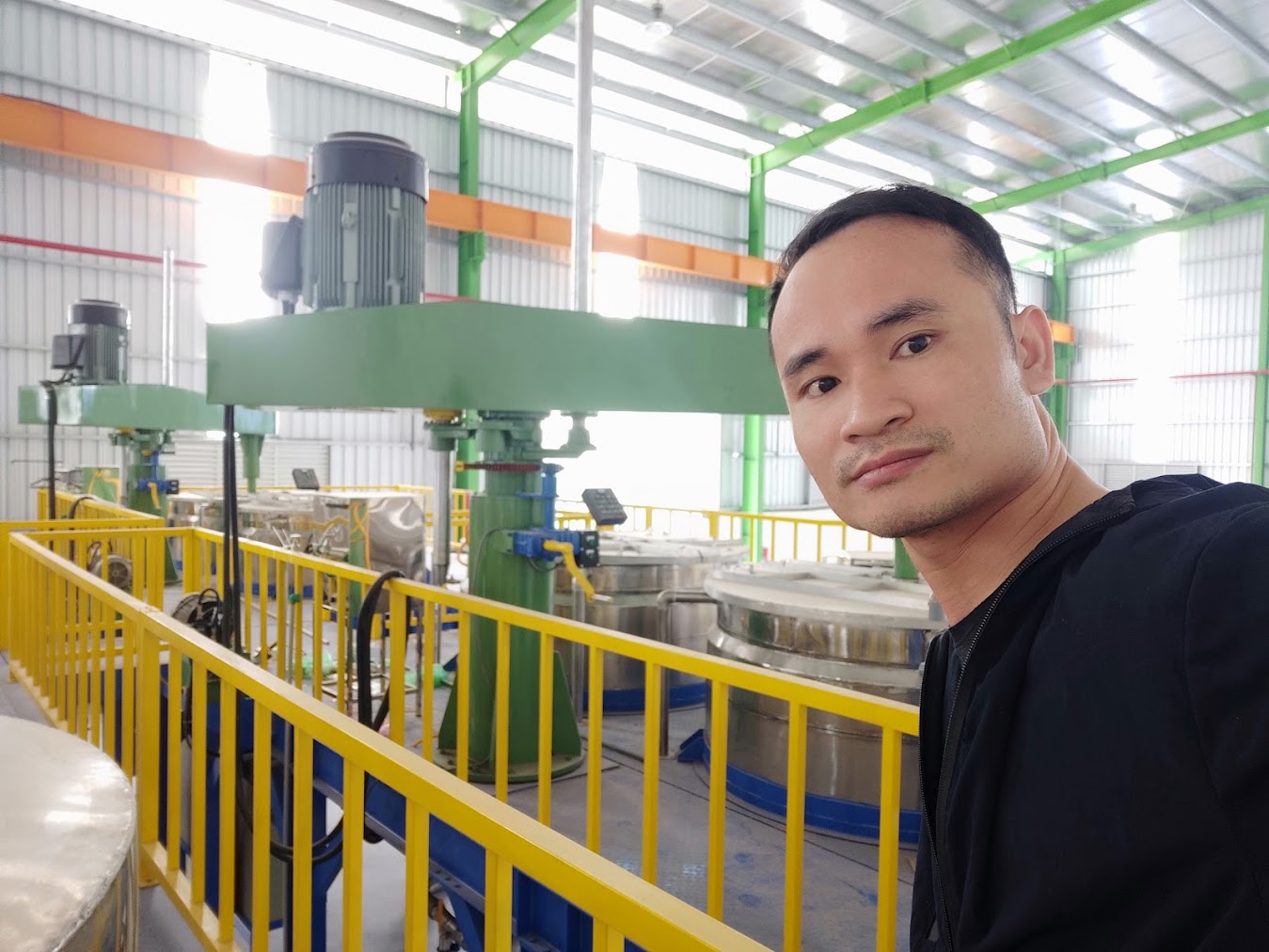 Máy khuấy sơn sàn thao tác 8000 lít - Ảnh 1