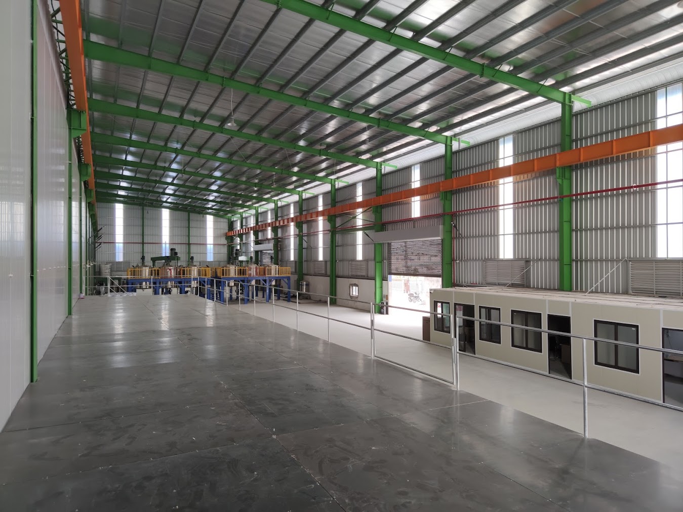 Máy khuấy sơn sàn thao tác 8000 lít - Ảnh 1