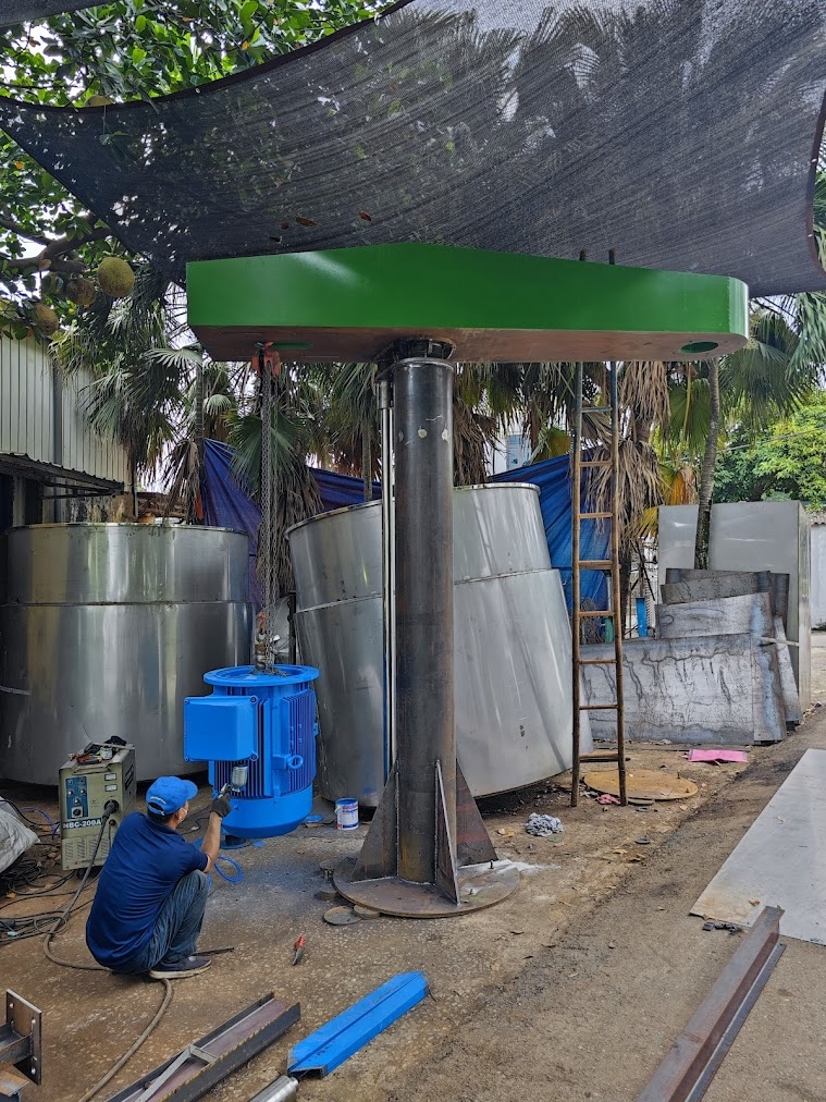 máy khuấy sơn 7000 lít