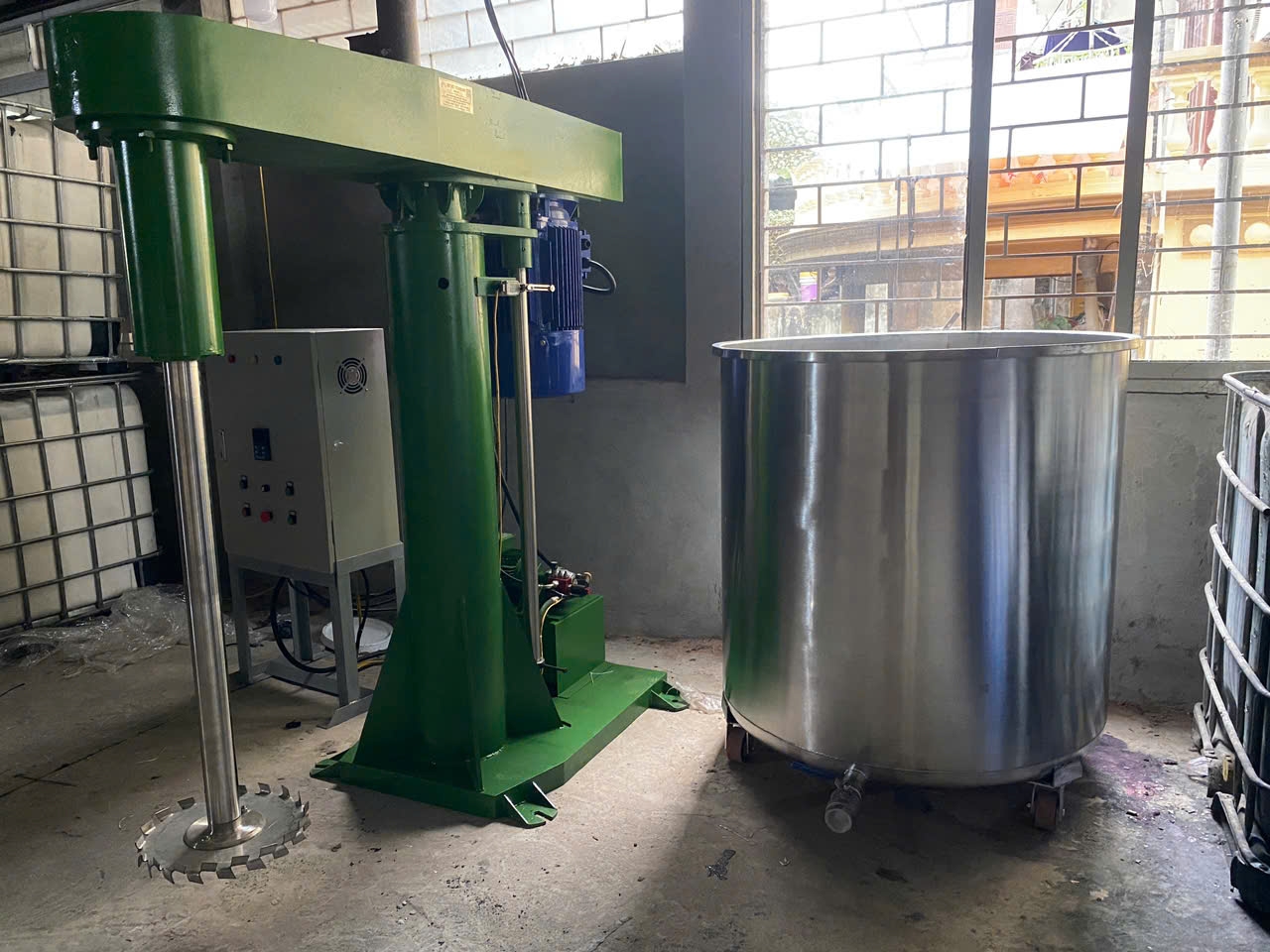 Máy khuấy sơn chống thấm - Ảnh 1