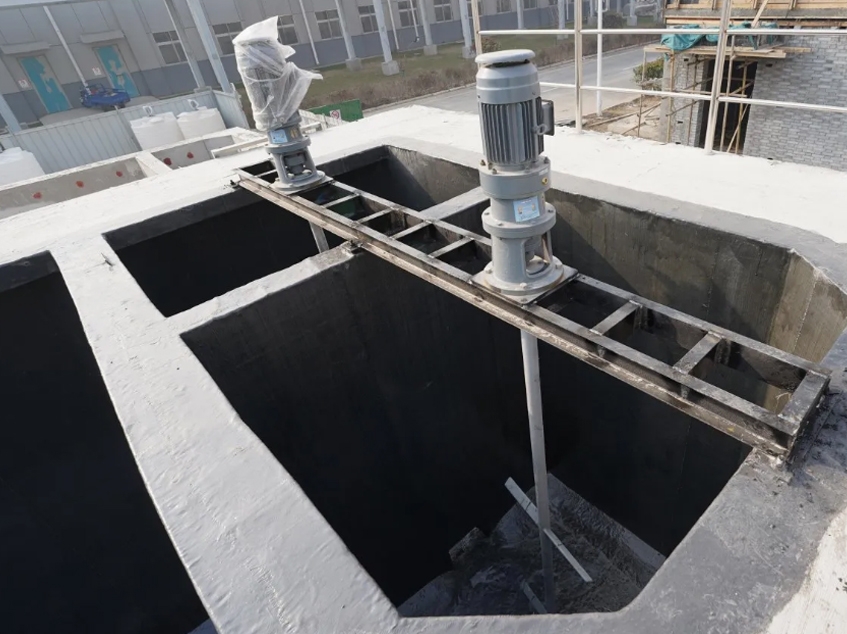 Máy khuấy xử lý nước thải công nghiệp - Ảnh 1