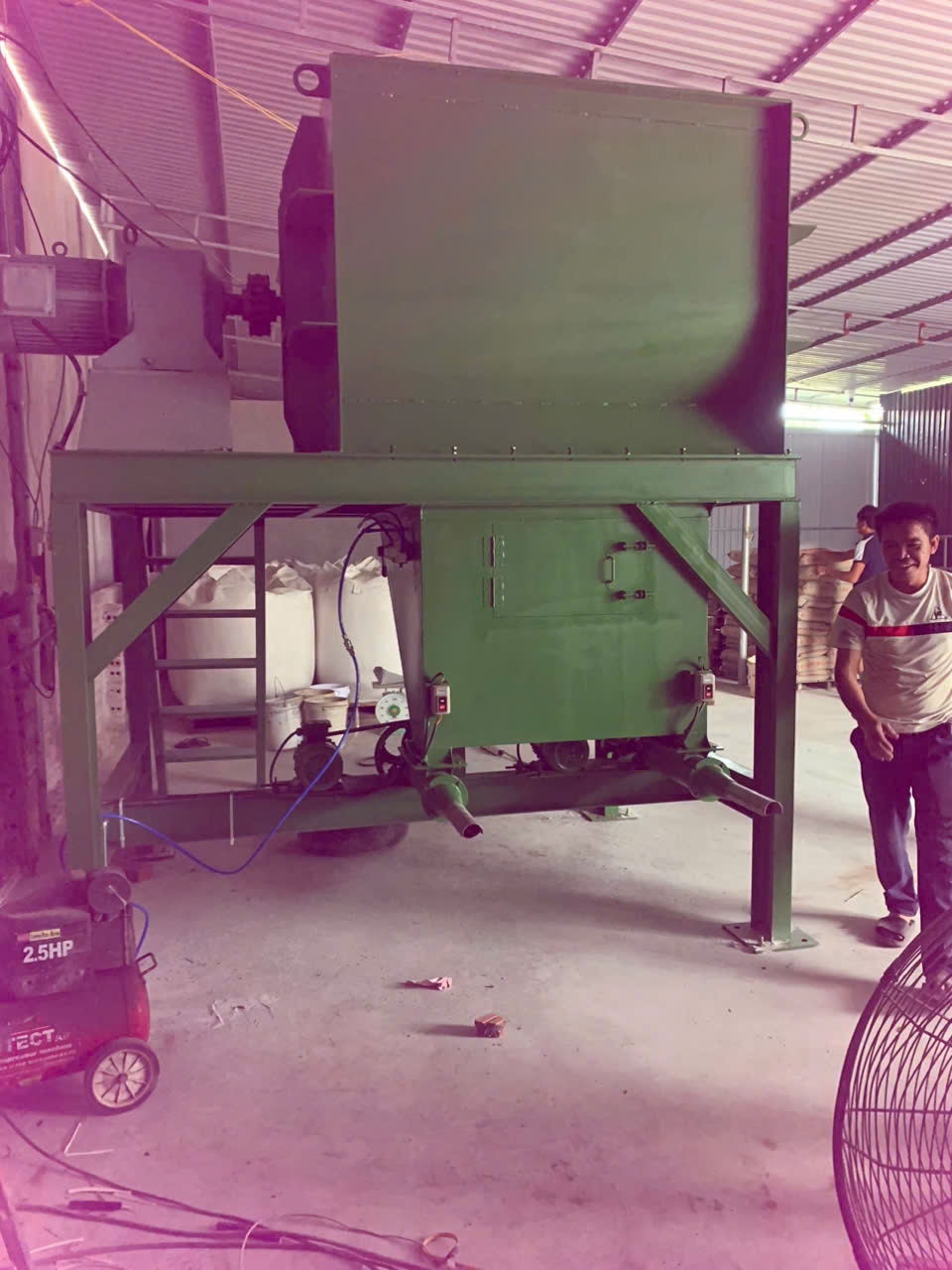 Máy trộn bột bả ngang 1000kg 2 tầng - Ảnh 1