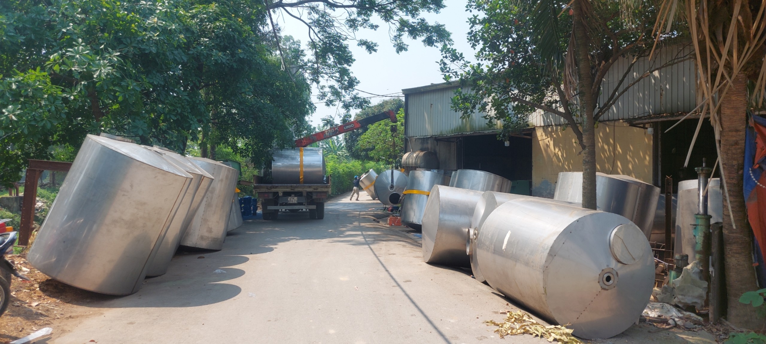Bồn khuấy sơn 500 1000 1500 2000 2500 lít - Ảnh 1