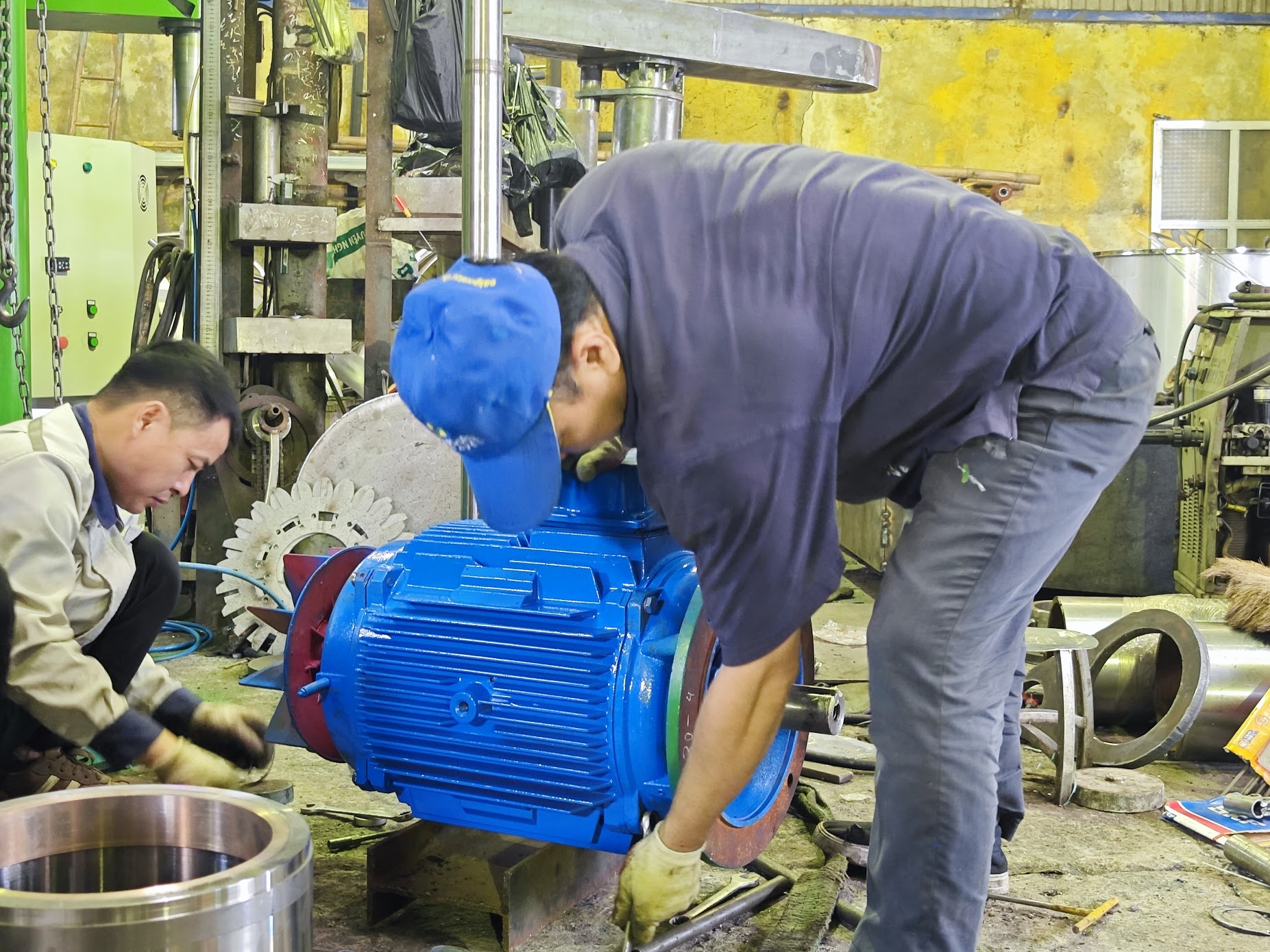 sửa chữa động cơ máy khuấy sơn
